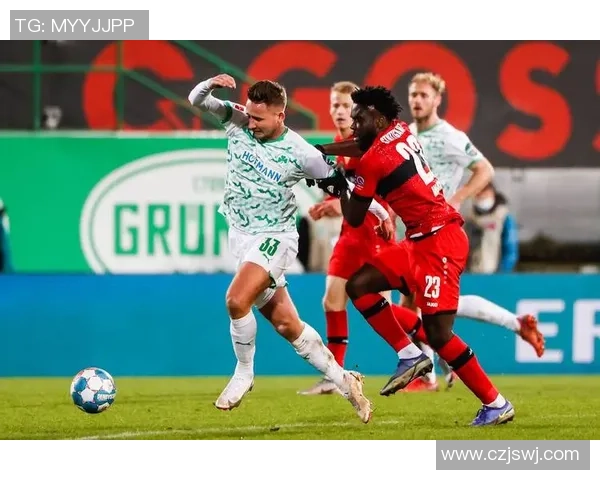 德累斯顿主场迎战沙尔克04双方争夺德乙积分榜关键战役 德累斯顿主场迎战沙尔克04双方争夺德乙积分榜关键战役