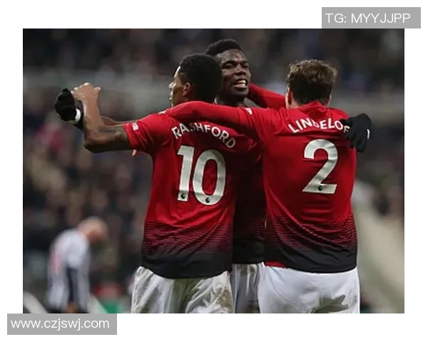 曼联对雷丁精彩对决直播信号全程跟踪与分析 曼联对雷丁精彩对决直播信号全程跟踪与分析