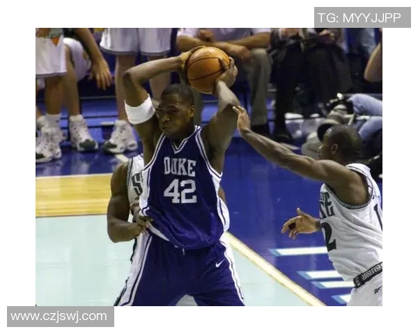 沃德与布兰德的精彩对决揭示篮球战术与个人能力的较量 沃德与布兰德的精彩对决揭示篮球战术与个人能力的较量